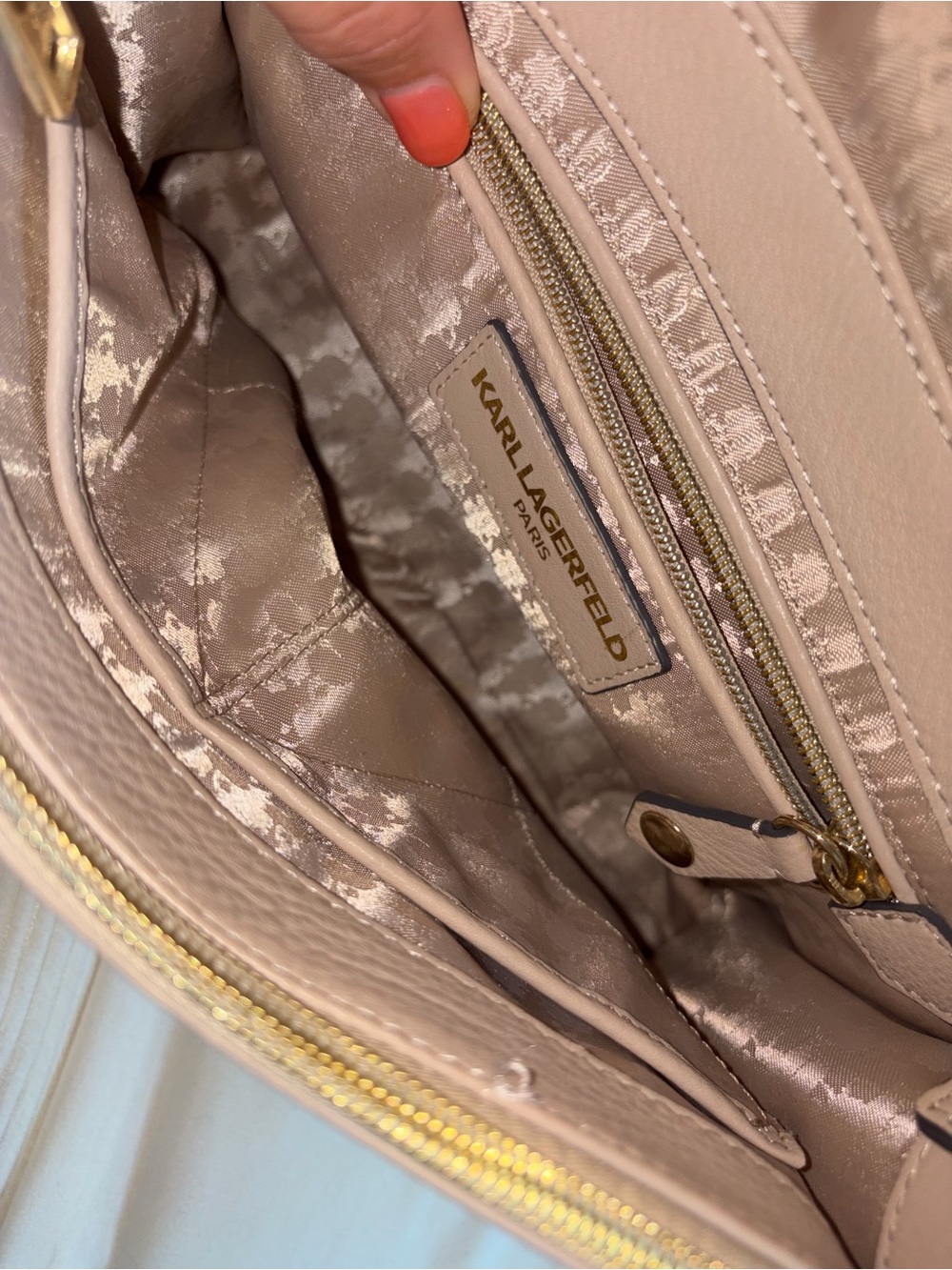 Karl Lagerfeld Paris Quilted Blush Crossbody Shoulder Bag Gold Chain EUC - Picture 10 of 10